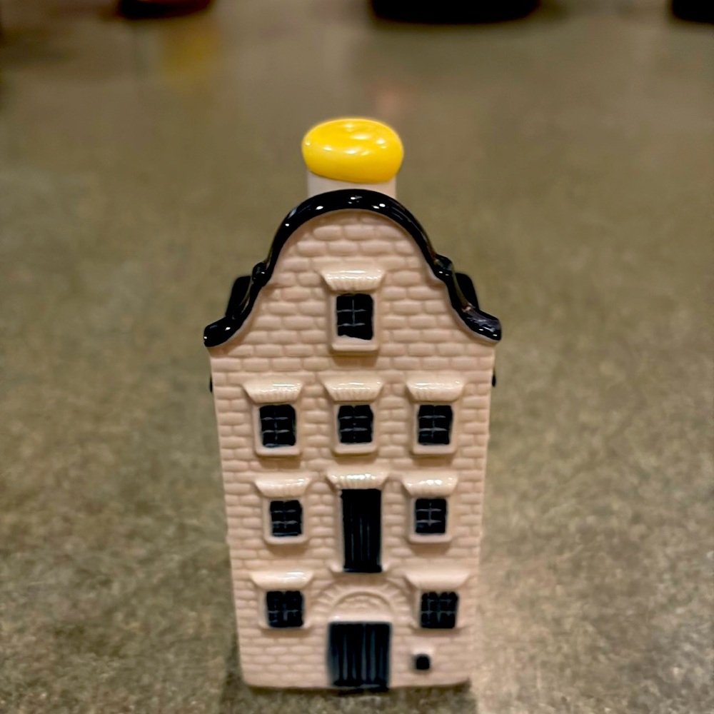 KLM Airlines Blue Delft’s BOLS Amsterdam 1575 Holland House # 79